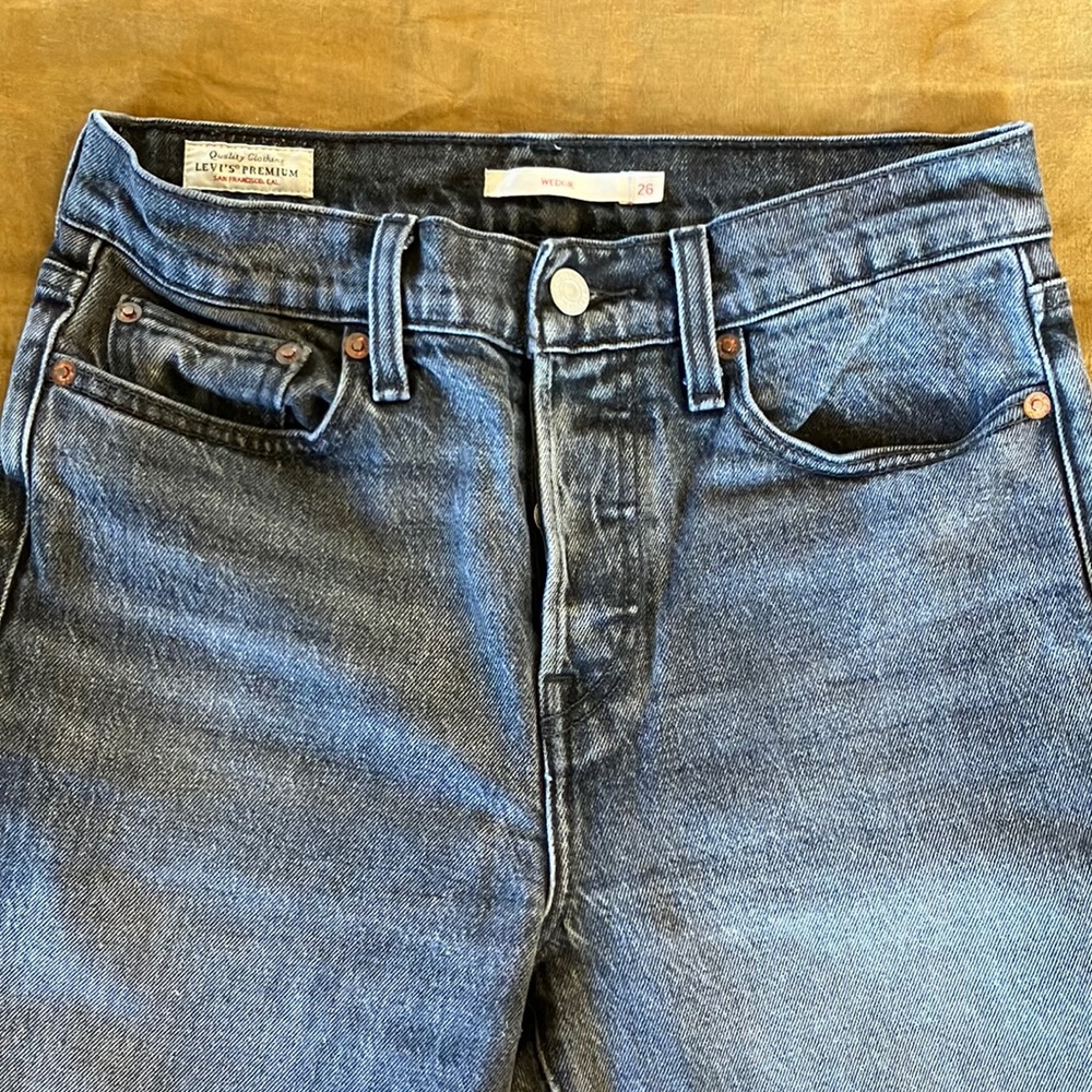 Levi’s Wedgie Jeans